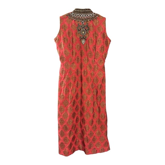 Elegant Sleeveless Coral colored Kurta Top with Exquisite Detailed Beadwork - Picture 3 of 5
